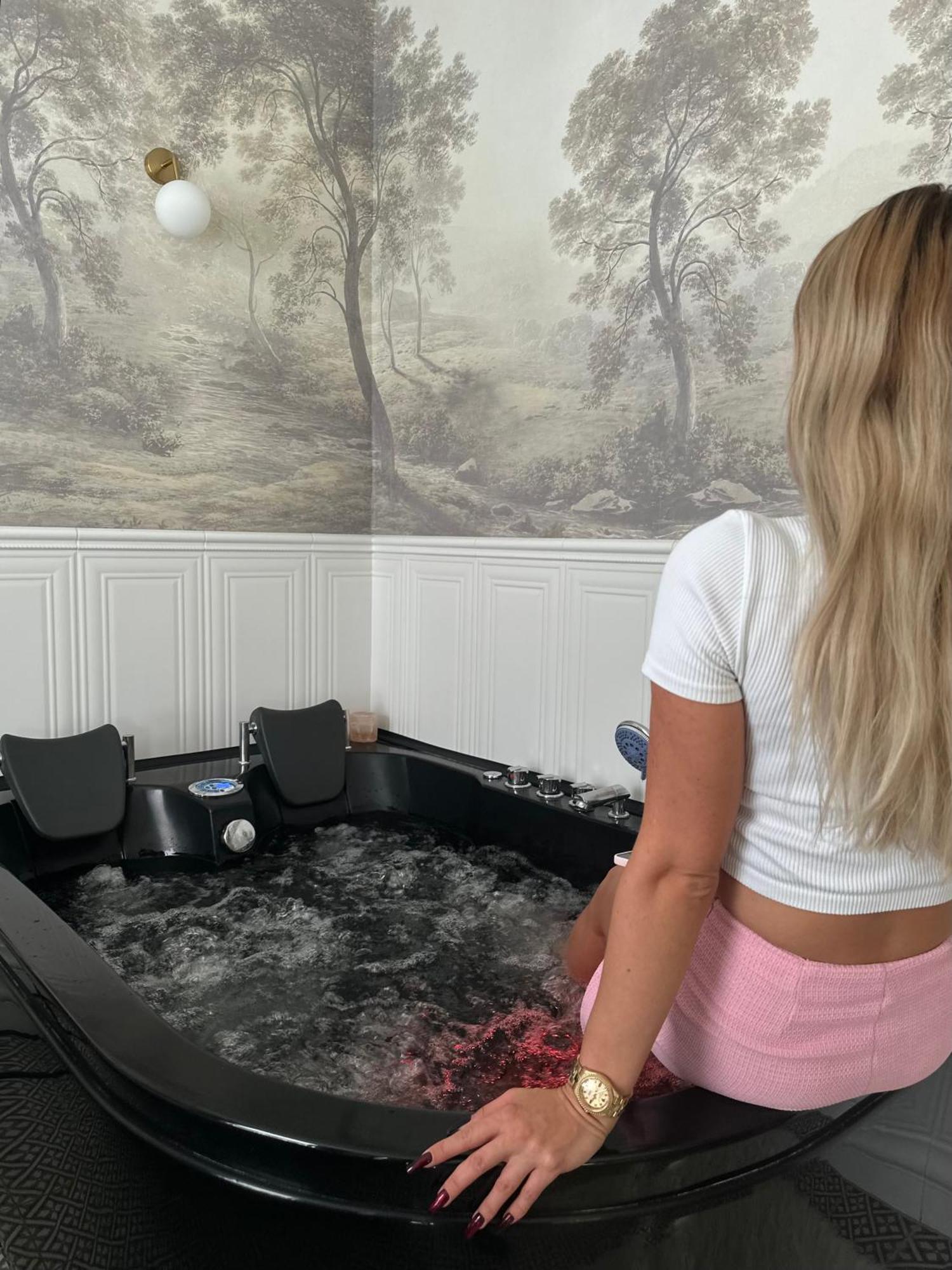 Jacuzzi #2 - Relax Апартаменти Гданськ